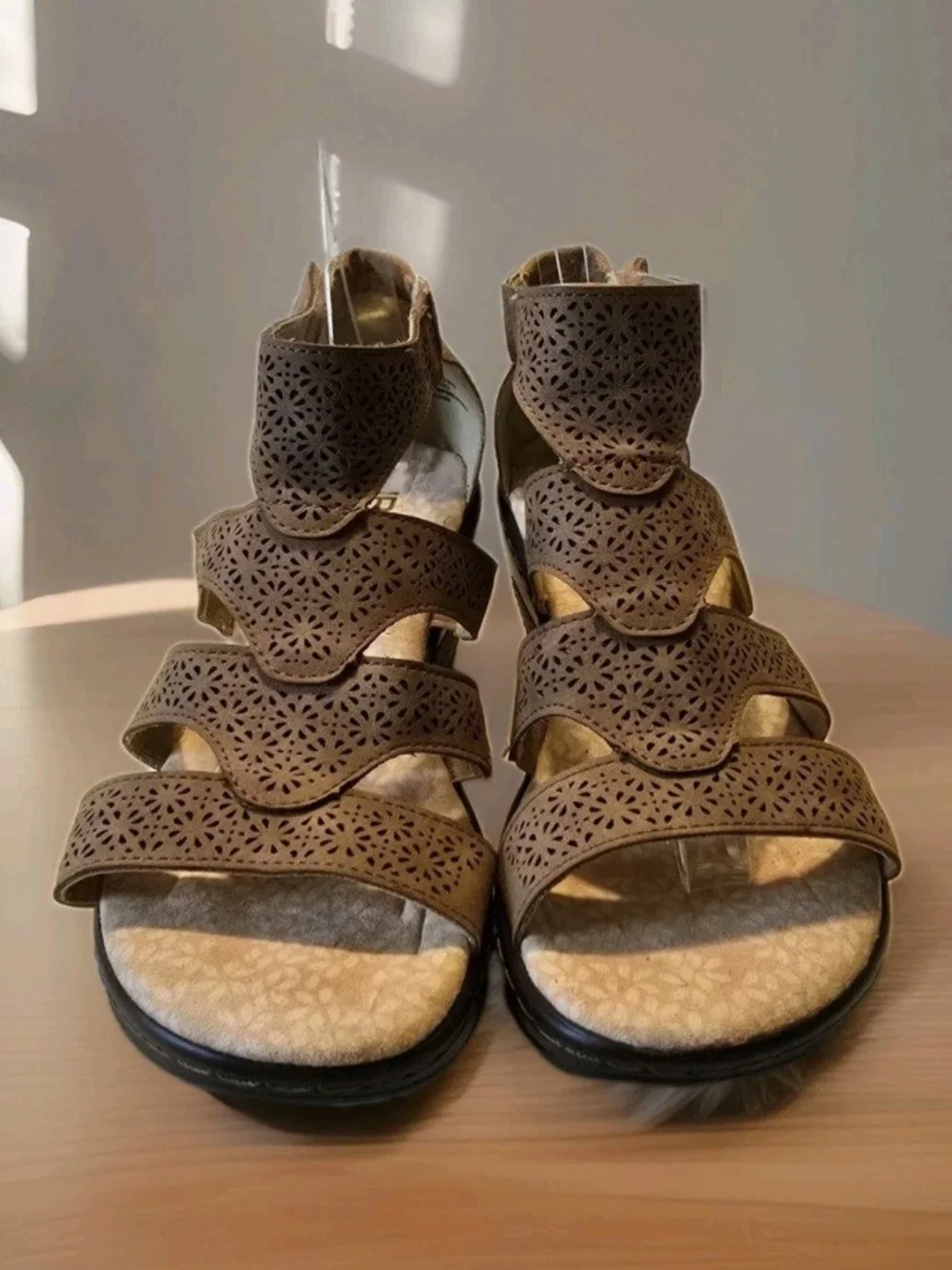JBU By Jambu Women’s Bianca Taupe Laser Cut Floral Pattern Wedge Sandals Size-7M